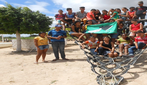 Jovens assentados participam de uma visita a parque de pneus no Município de Baraúnas Jovens assentados participam de uma visita a parque de pneus no Município de Baraúnas