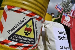 Programa da Agricultura revela metais pesados e agrotóxicos proibidos em alimentos Programa da Agricultura revela metais pesados e agrotóxicos proibidos em alimentos