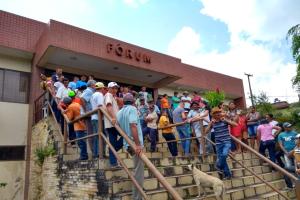Camponeses/as mobilizam-se para Audiência judicial sobre conflito provocado por empresa imobiliária em Jaqueira/PE Camponeses/as mobilizam-se para Audiência judicial sobre conflito provocado por empresa imobiliária em Jaqueira/PE